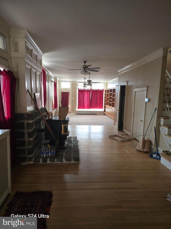 Building Photo - 4501 Edgemont St