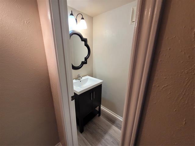 Building Photo - 15221 Berry Trail
