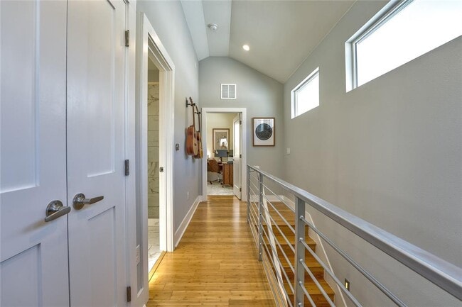 Building Photo - 6505 Porter St