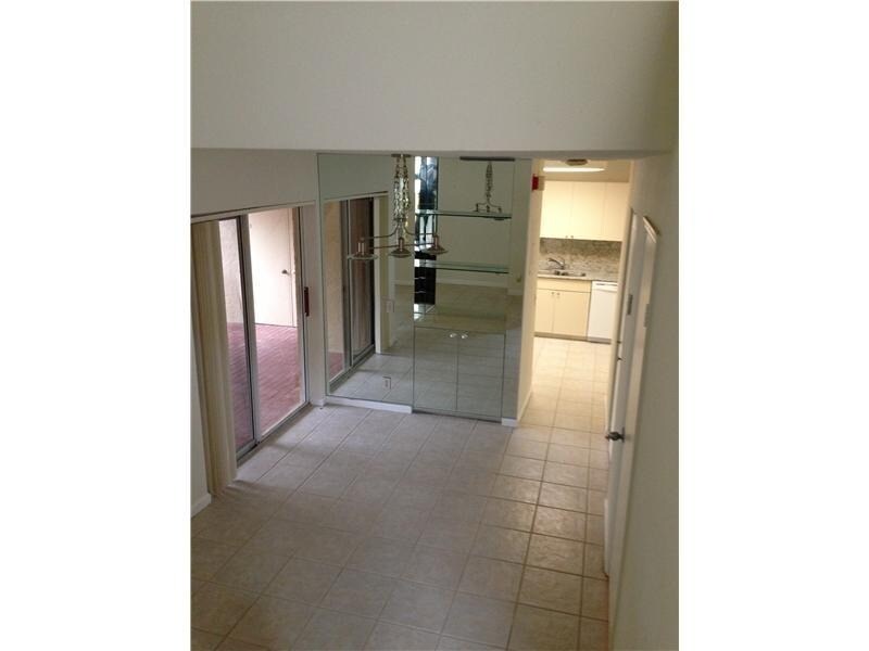 Building Photo - 6542 Via Regina