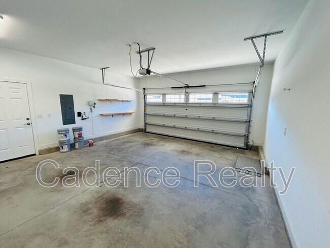 Building Photo - 3755 Spicetree Dr