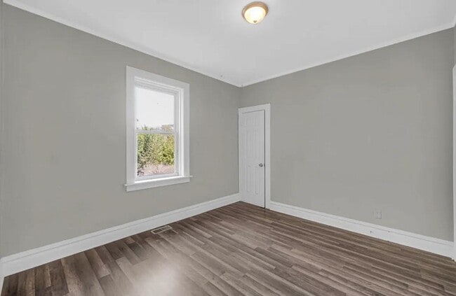 Building Photo - 1319 Marshall St