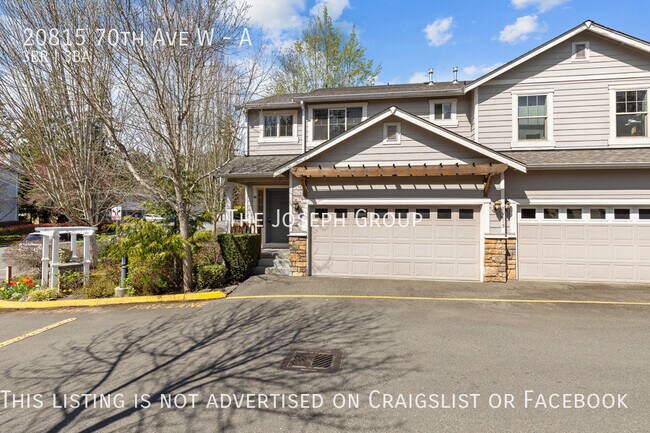 Building Photo - Sun-filled 3 bed/2.5 bath in Lynnwood!