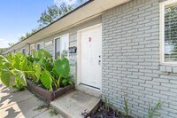 Building Photo - 3737 E 27th Pl