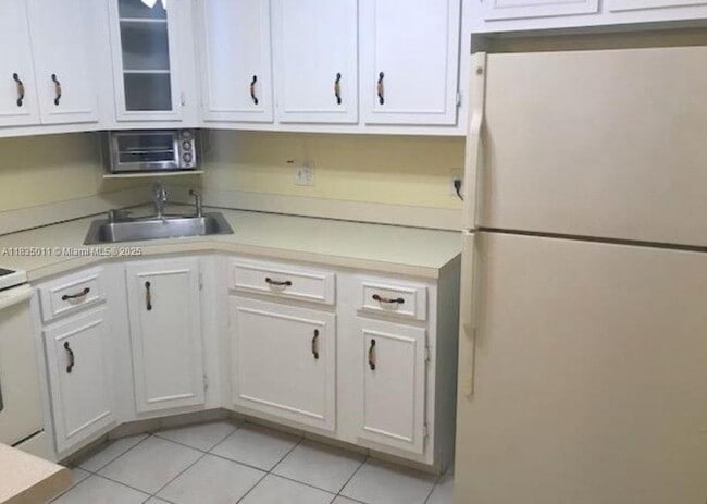 Building Photo - 5860 Whispering Pine Way