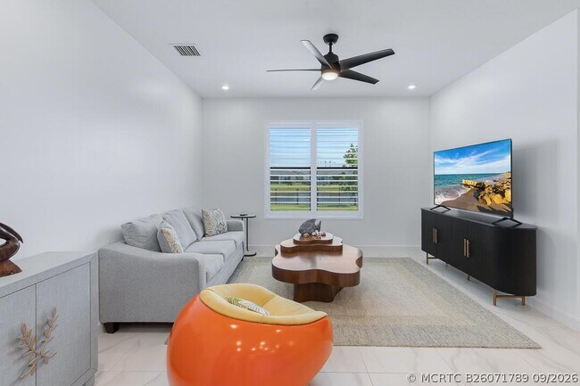 Building Photo - 14131 SW Thorens Dr