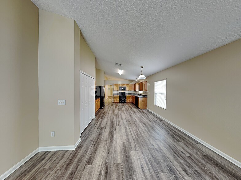 Building Photo - 62 Marisco Way