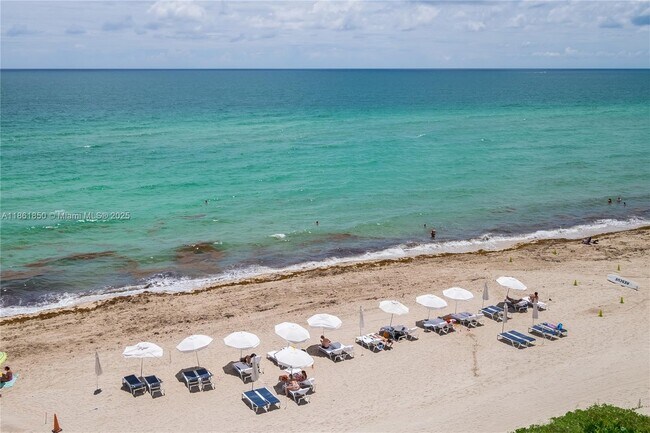 Building Photo - 15811 Collins Ave