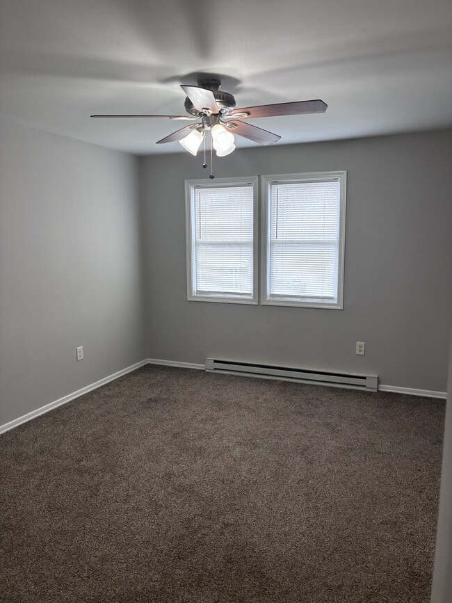 Building Photo - 146 Water St