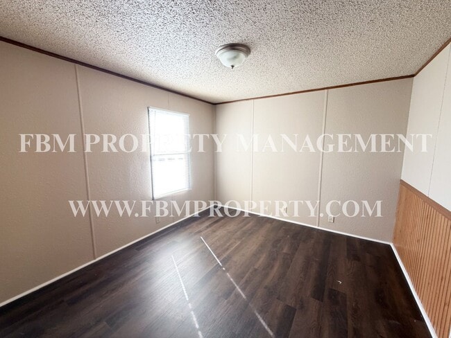 Building Photo - 1054 Cosby Rd