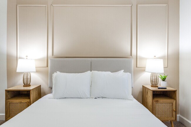 Building Photo - 1221 Legacy Dr