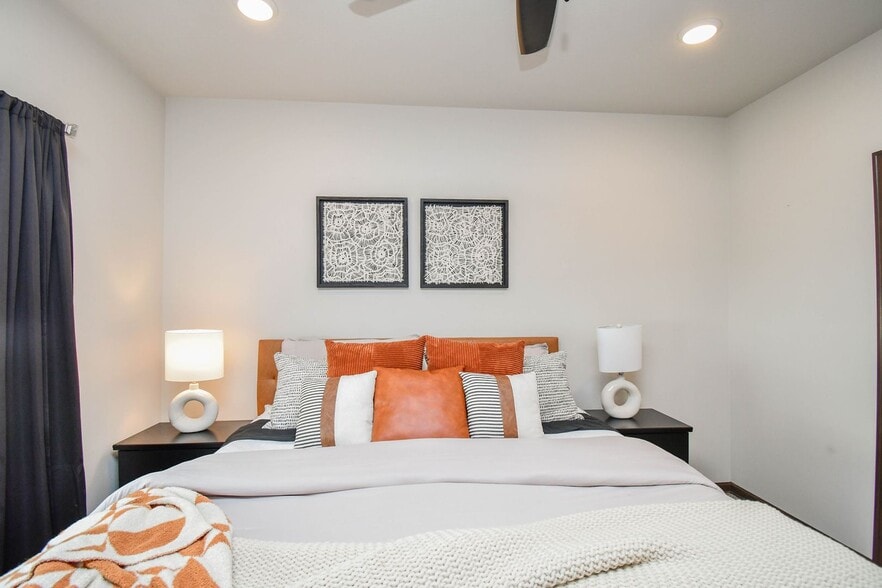 Building Photo - 9064 W Ark Pl