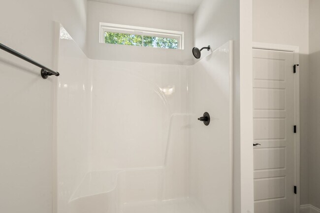Building Photo - 337 Crosswinds Dr