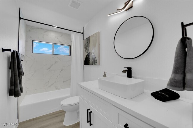 Building Photo - 1705 Battle Creek Cir