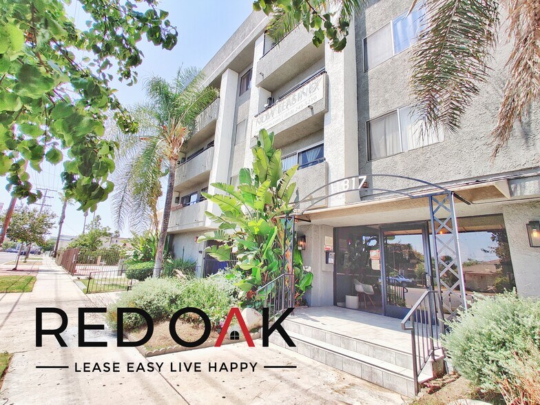 Building Photo - 11817 Victory Blvd