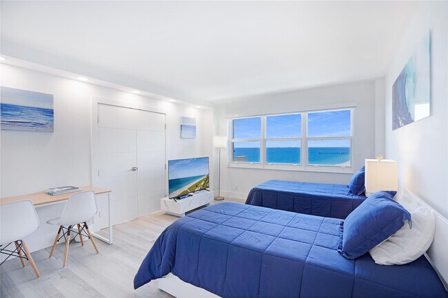 Building Photo - 5100 N Ocean Blvd