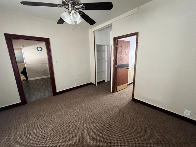 Building Photo - 1554 S Morton Ave