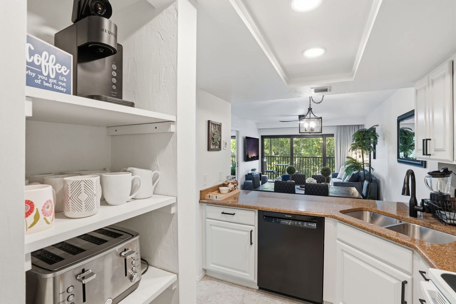 Building Photo - 600 Neapolitan Way