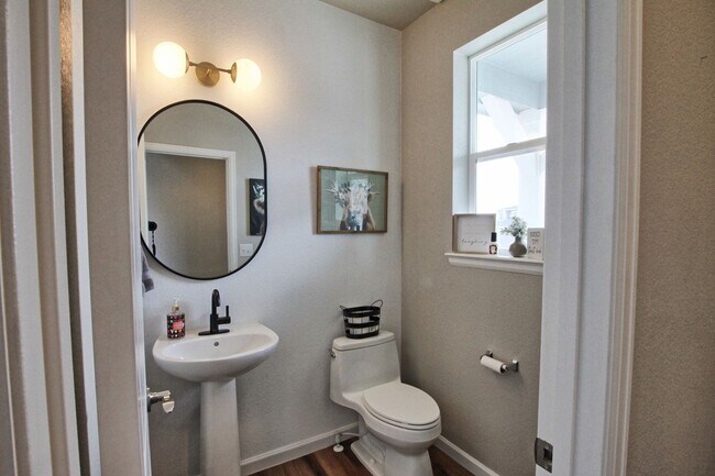 Building Photo - 3 bed 2.5 bath Parker home built in 2020