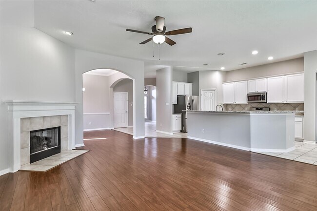 Building Photo - 15318 Bent Twig Way