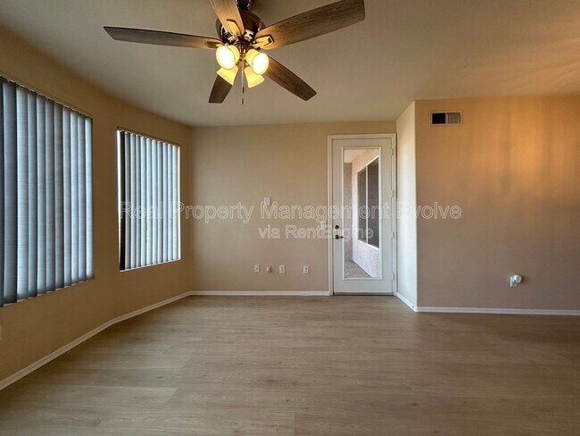 Building Photo - 425 W Rio Salado Pkwy