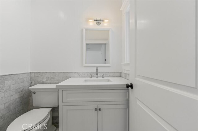 Building Photo - 20701 Dumont St