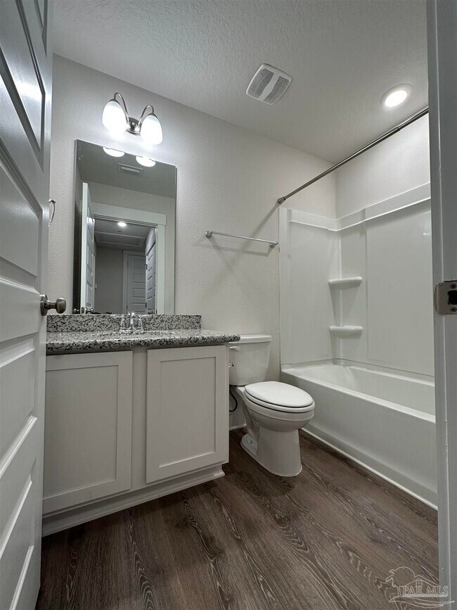 Building Photo - 1542 Iroquois Ct