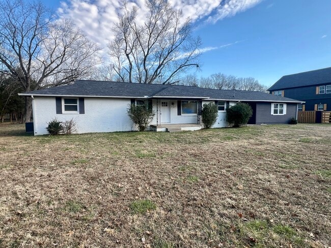 Building Photo - 157 Quail Dr