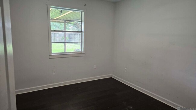 Building Photo - 15110 Jester Ave