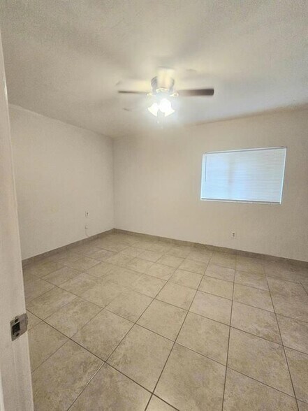 Building Photo - 3680 N 56th Ave