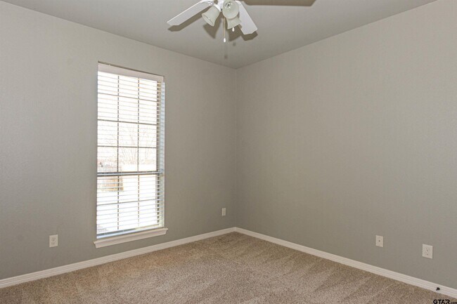 Building Photo - 16540 Avoyelles