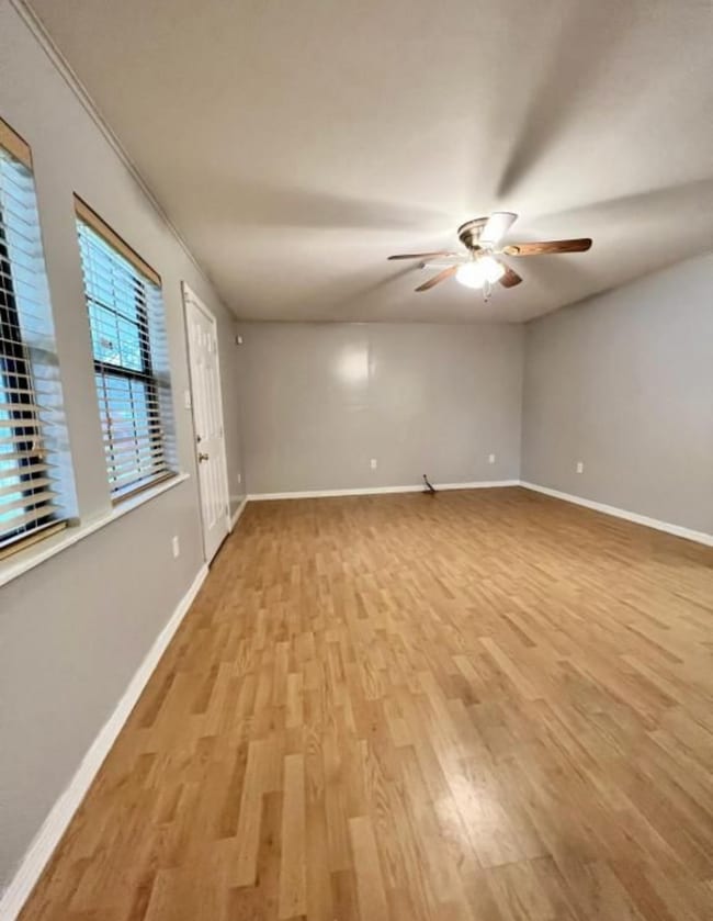 Building Photo - 206 Goff Dr