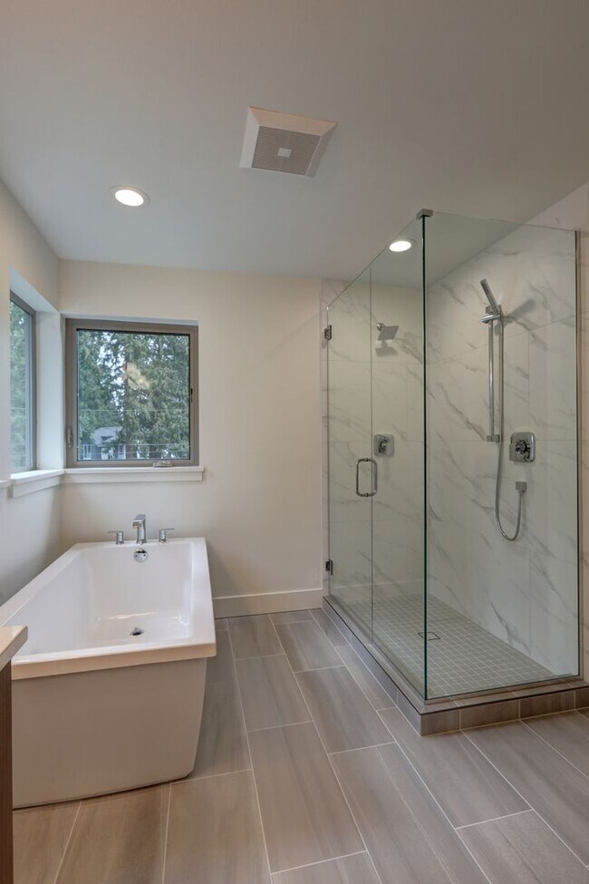 Building Photo - Brand-New 3bd + Office, 2.5ba Home Available in Perfect Kirkland Location!