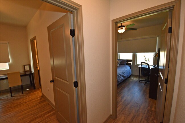 Building Photo - 8158 Luz de Luna St