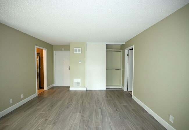 Building Photo - Gorgeous 1 bedroom/1 bath Condo in San Mat...