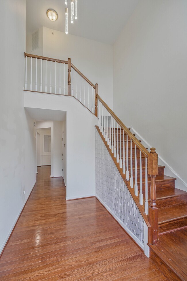 Building Photo - 3461 Eagle Ridge Dr