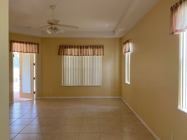 Building Photo - 12934 Colonnade Cir