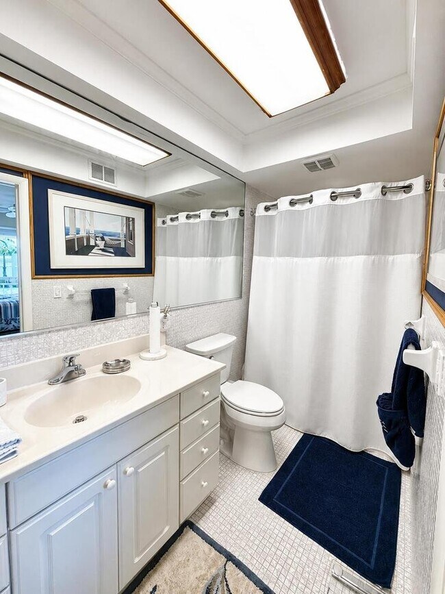 Building Photo - 68 Yacht Club Dr