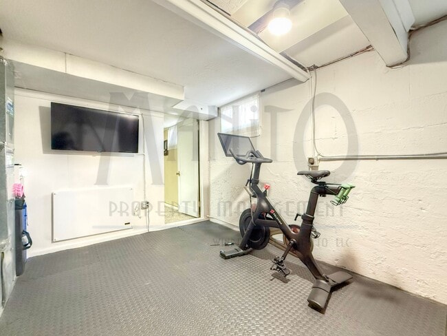 Building Photo - Beautiful Home Near Perry District