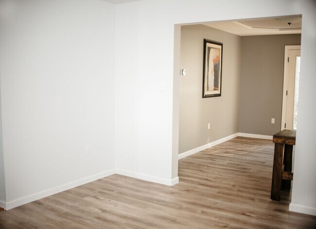 Building Photo - 20 Limestone Ln