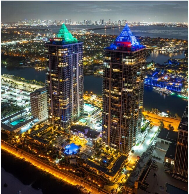 Building Photo - 4775 Collins Ave