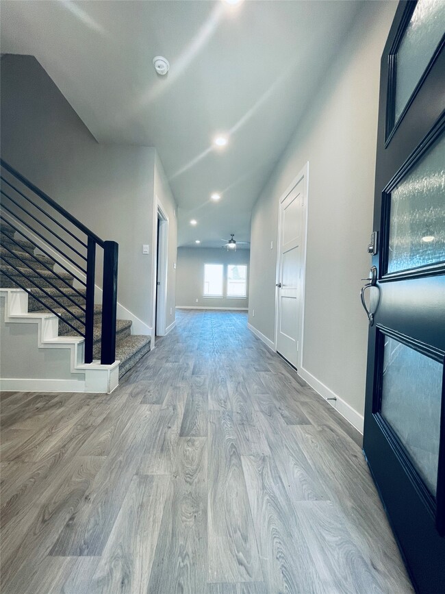 Building Photo - 14238 Wonder Lake Ln