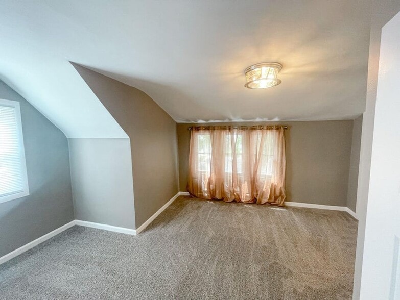 Building Photo - 2948 N 56th St