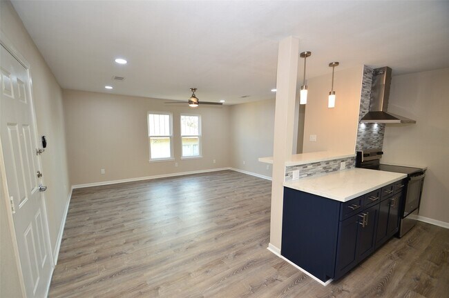 Building Photo - 1725 Avenue O