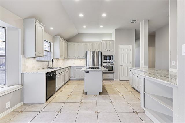 Building Photo - 5601 Belle Chasse Ln