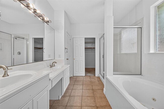 Building Photo - 3702 Cedar Valley Dr