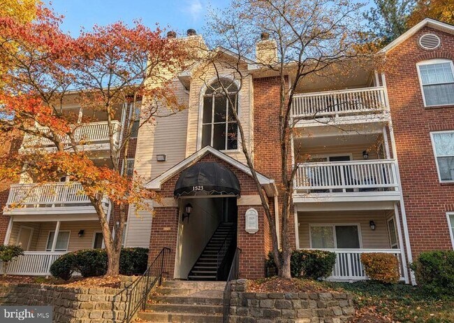 Building Photo - 1523 Lincoln Way