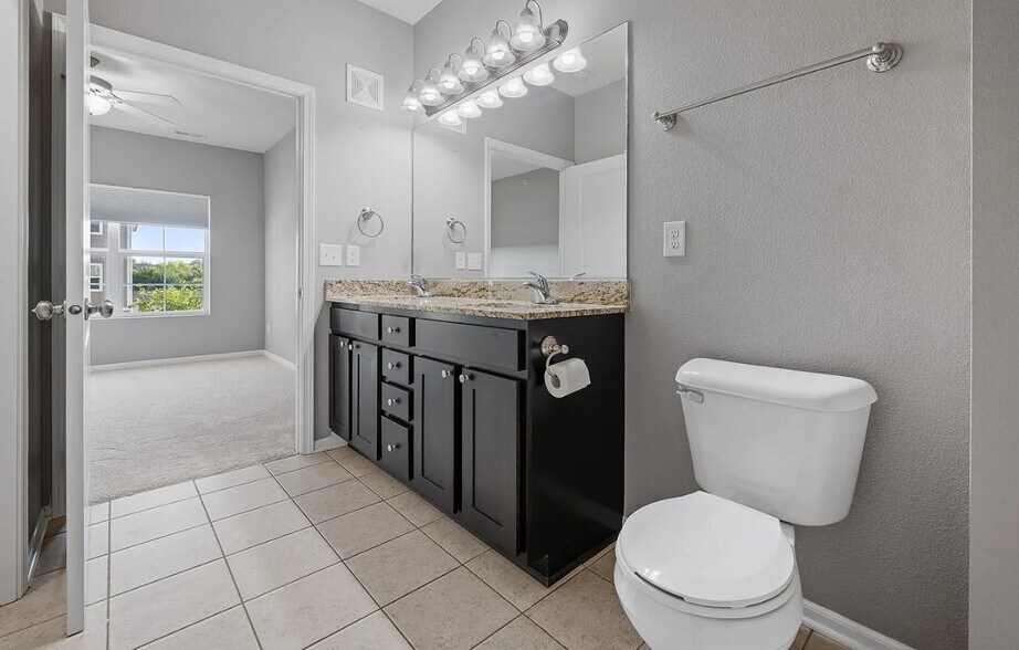 Building Photo - 8350 Ep True Pky