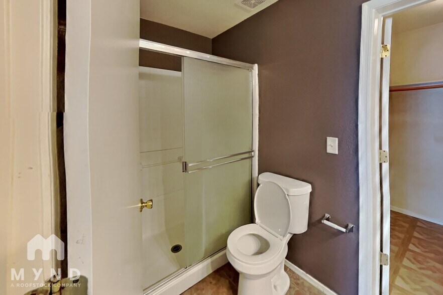 Building Photo - 2018 E Calle Arroyo Lindo