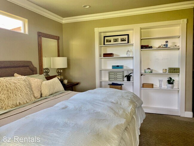Building Photo - 4 br, 3 bath House - 6942 Roaring Fork Trail